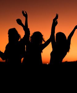 TanzendeH&auml;ndezumLicht-Beten